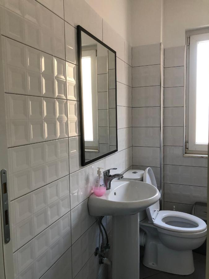Central Studio Apartments 地拉那 外观 照片