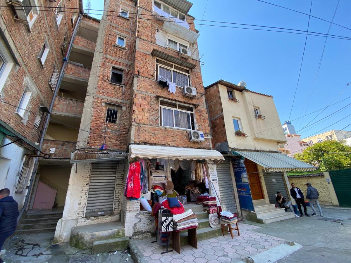 Central Studio Apartments 地拉那 外观 照片