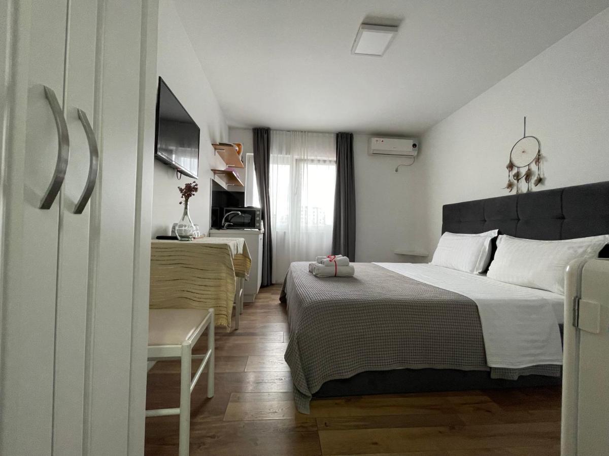 Central Studio Apartments 地拉那 外观 照片