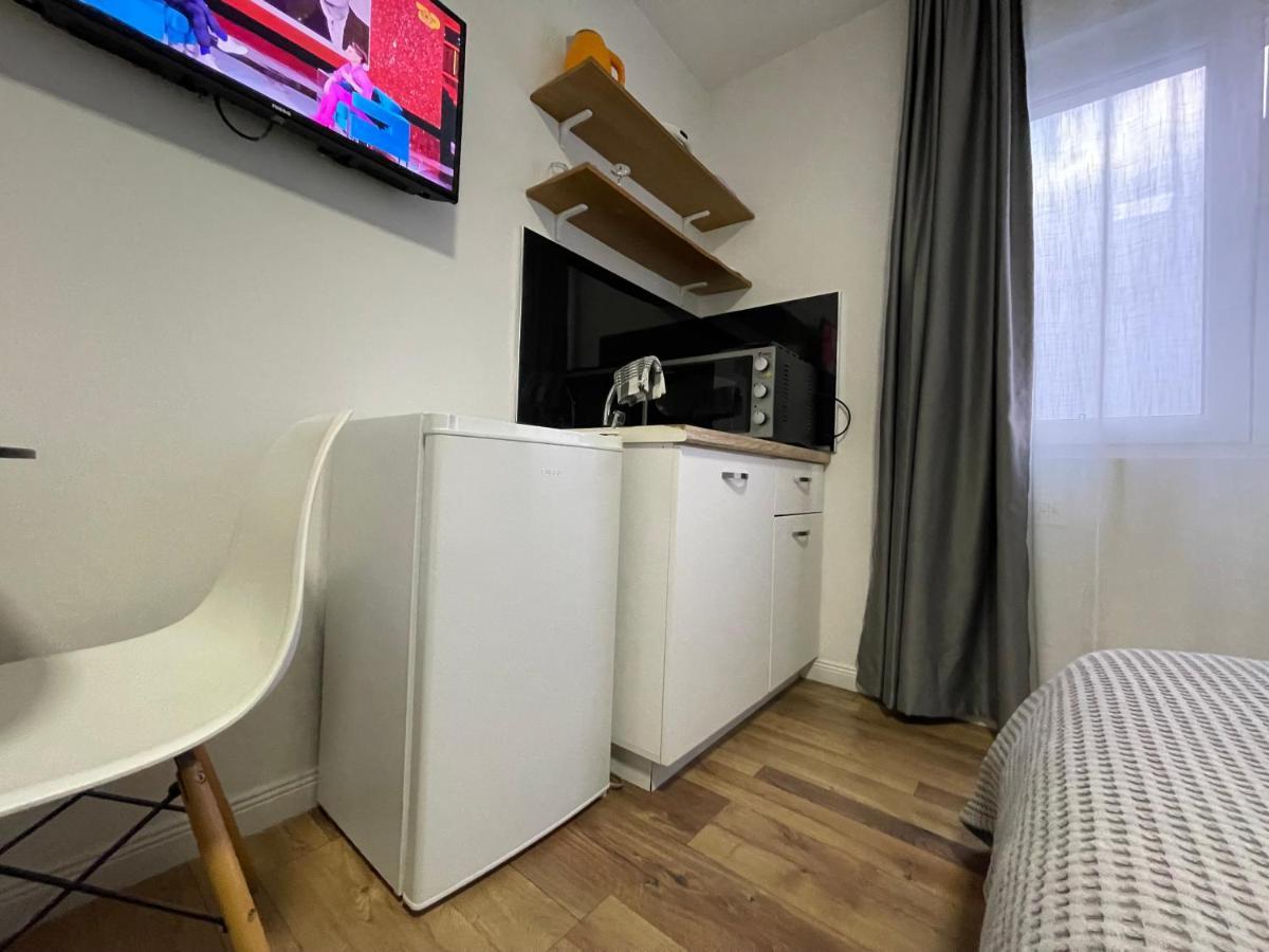 Central Studio Apartments 地拉那 外观 照片