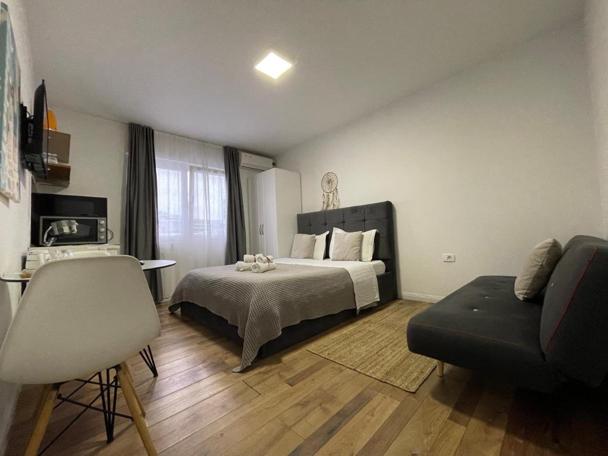 Central Studio Apartments 地拉那 外观 照片