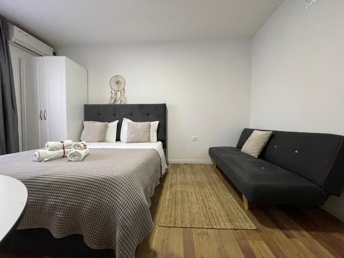 Central Studio Apartments 地拉那 外观 照片