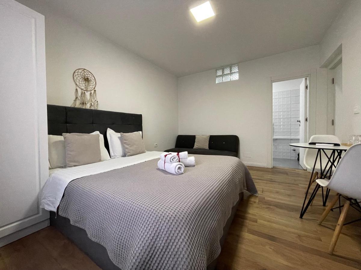 Central Studio Apartments 地拉那 外观 照片