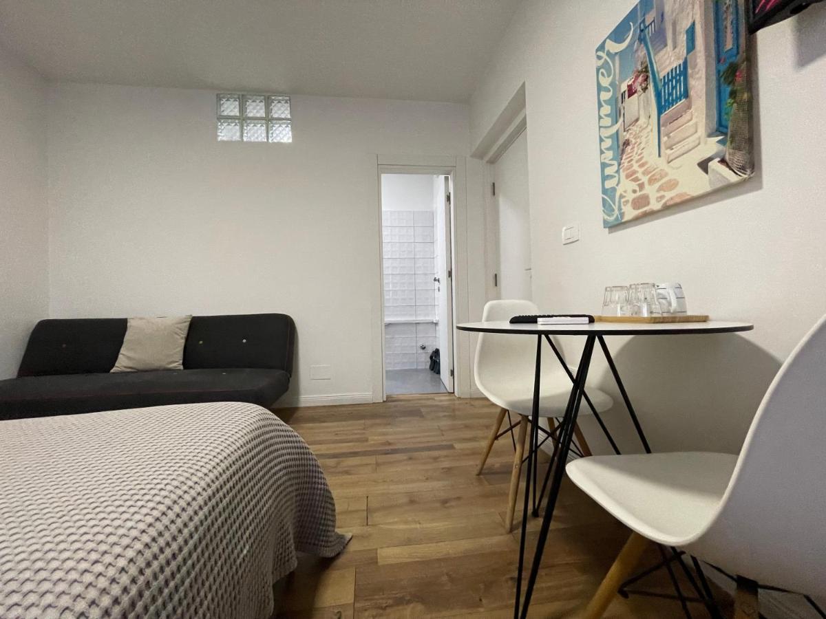 Central Studio Apartments 地拉那 外观 照片