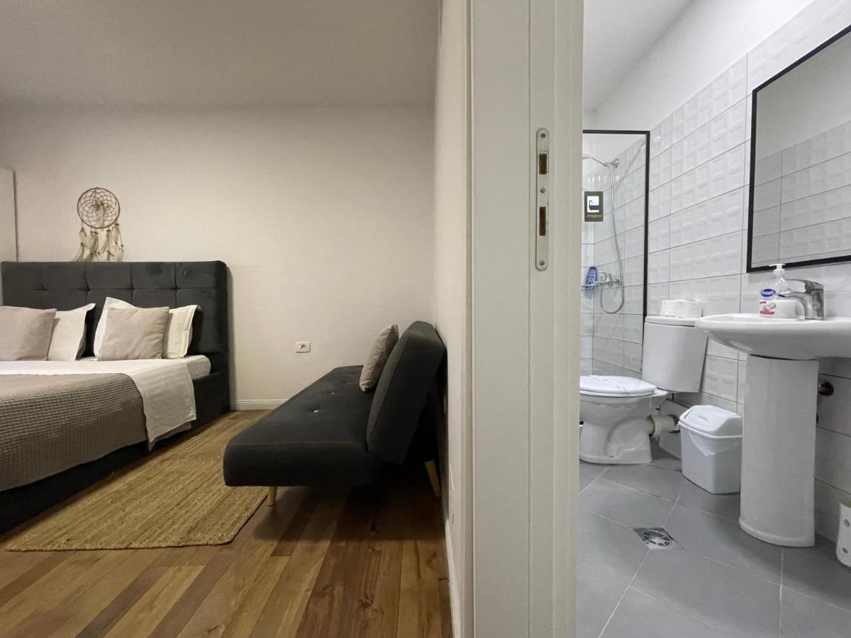 Central Studio Apartments 地拉那 外观 照片