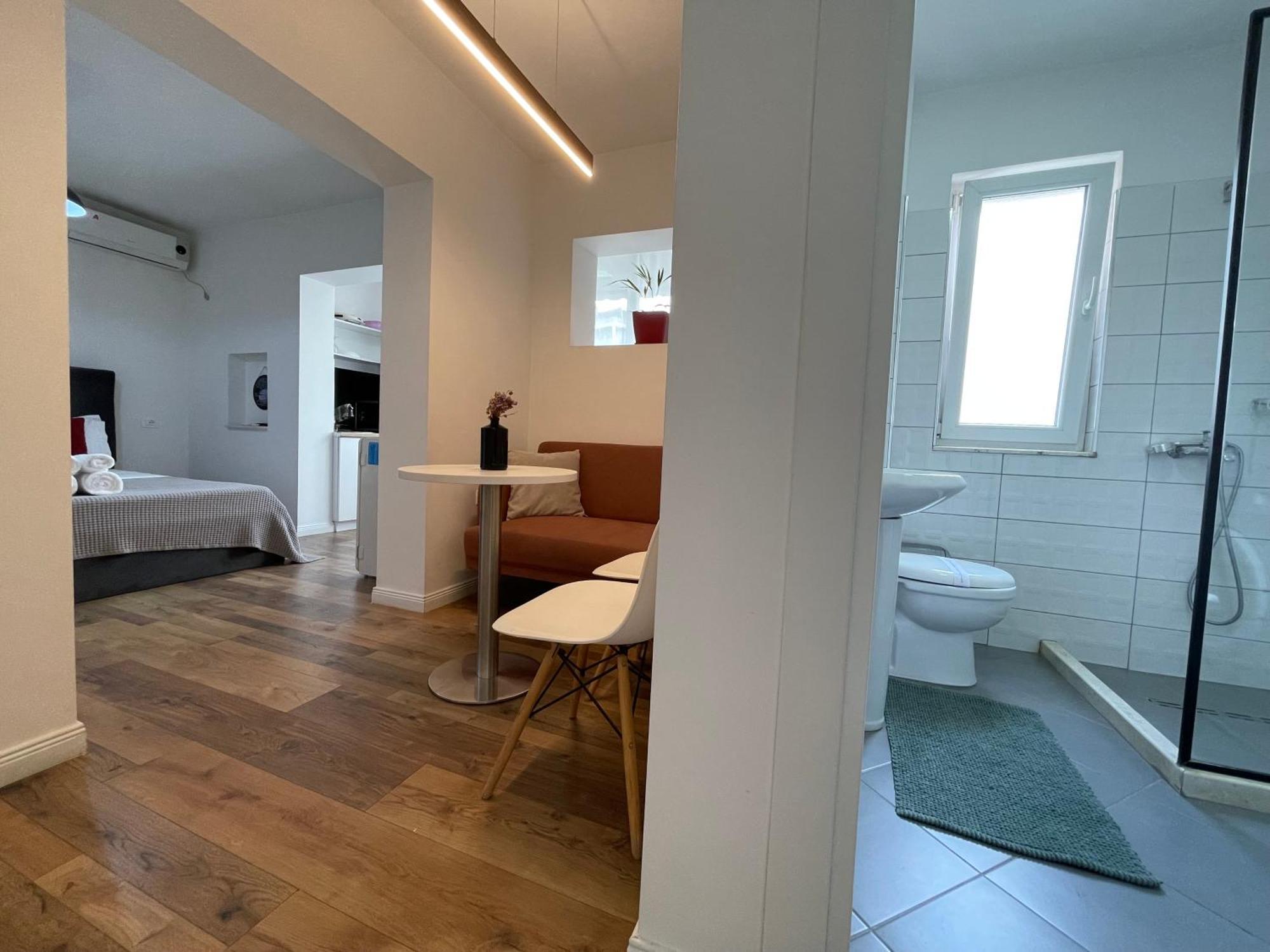 Central Studio Apartments 地拉那 外观 照片