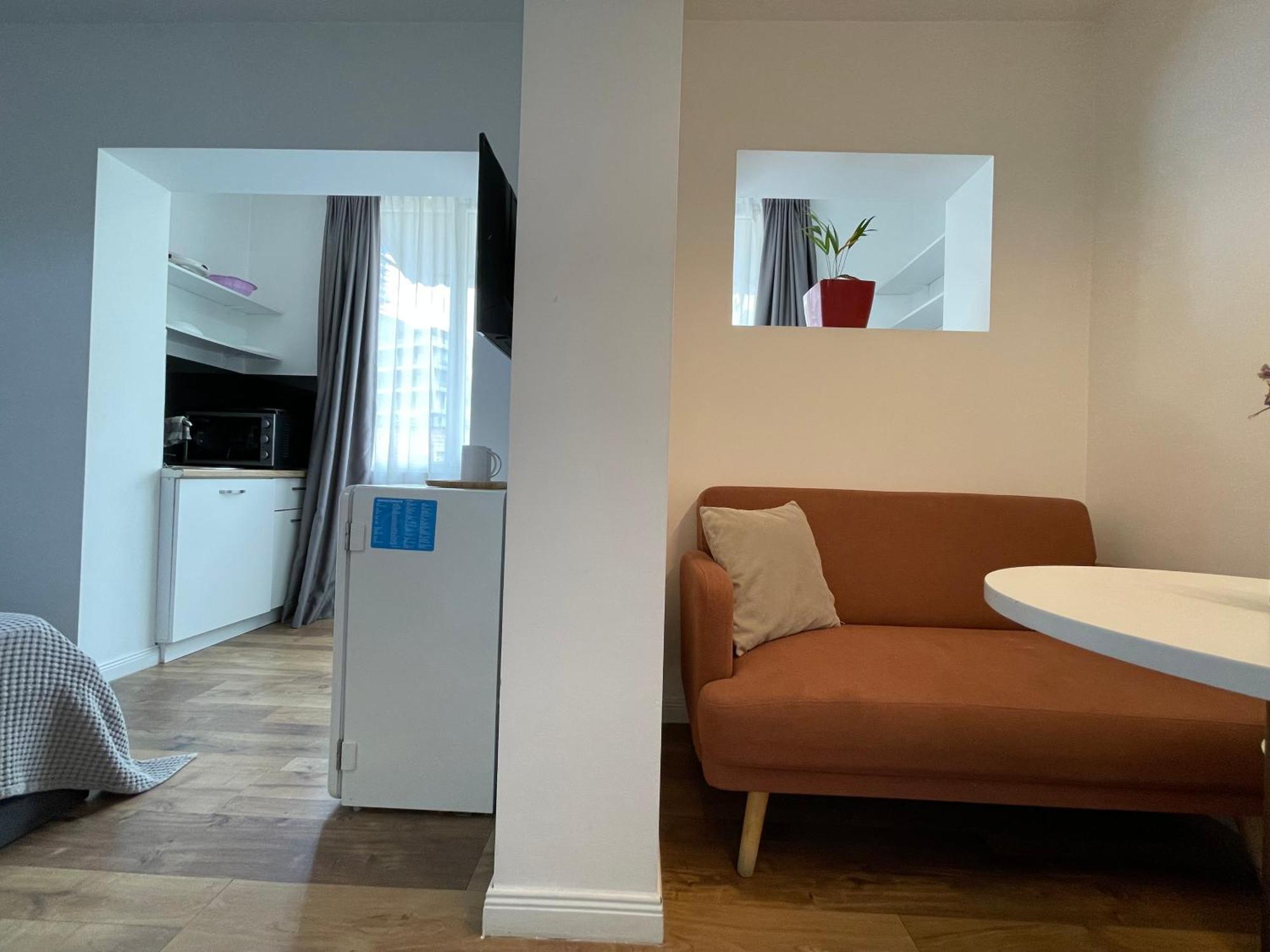 Central Studio Apartments 地拉那 外观 照片